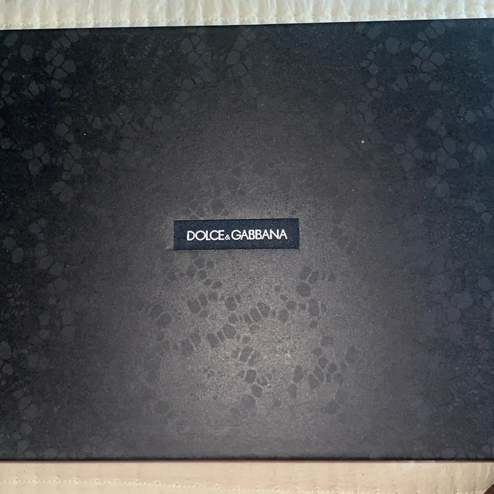 DOLCE&GABBANA ANKLE STRAP VERNICE SIZE 37 1/2